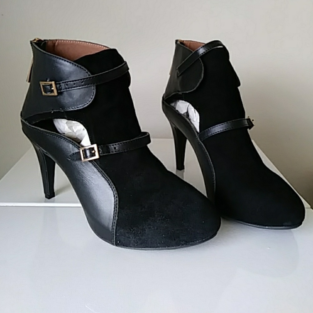 Mark Genuine Suede Leather Booties. Brand NEW!